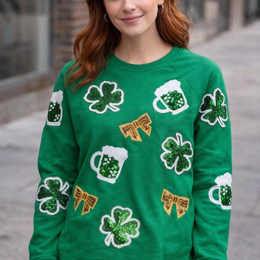 St Patrick’s Day Green Sequin Shamrock Beer Mug Festive Sweatshirt NWT